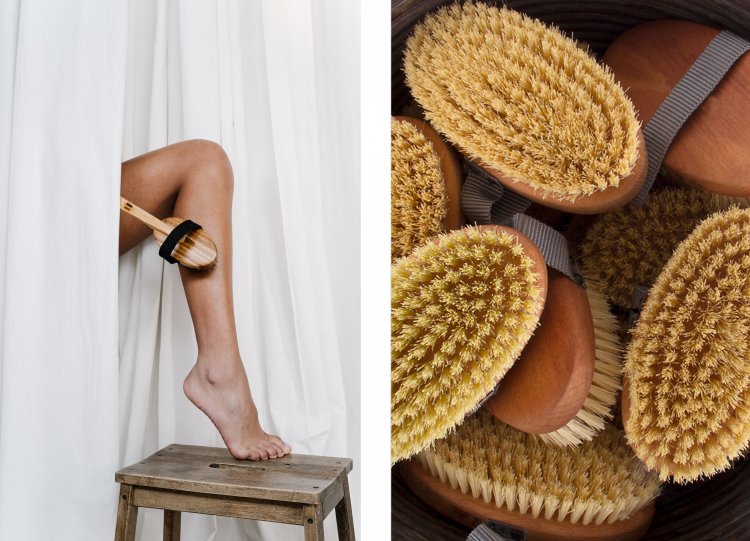 Kuru bir fırça ile selülit önleyici masaj Evde nasıl yapılır